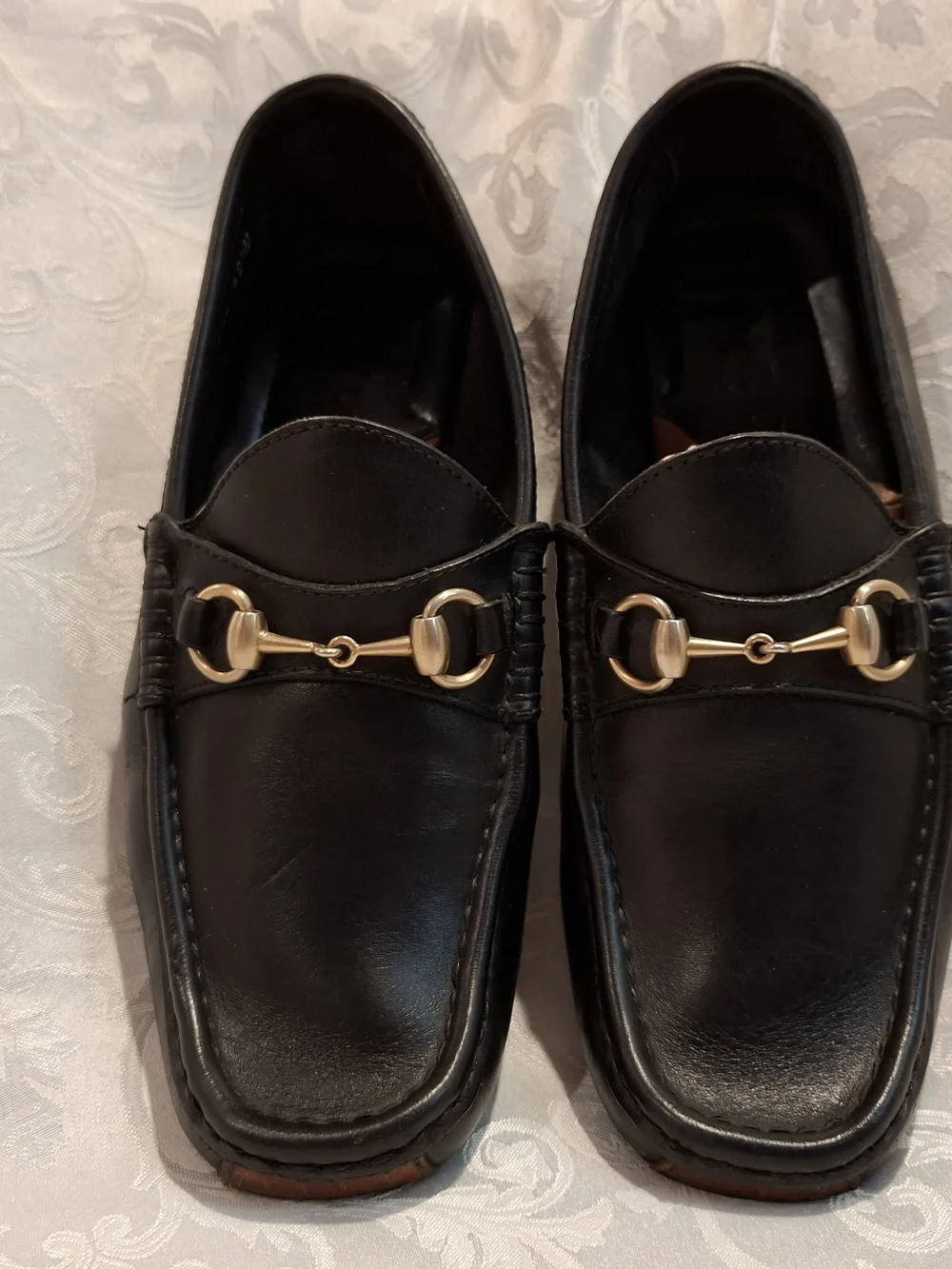 Gucci Black Leather Loafers with Gold Horsebit
